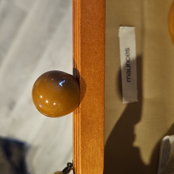 Embroidered Chain Strap Clutch - Multicolor EUC - Picture 6 of 8